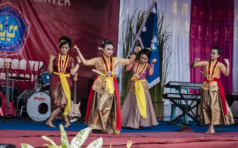 Pentas Tari Acara Wisuda