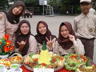 Lomba Memasak Tumpeng